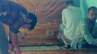 পলাশে জমি সংক্রান্ত বিরোধের জেরে ভাংচুর, লুটপাট